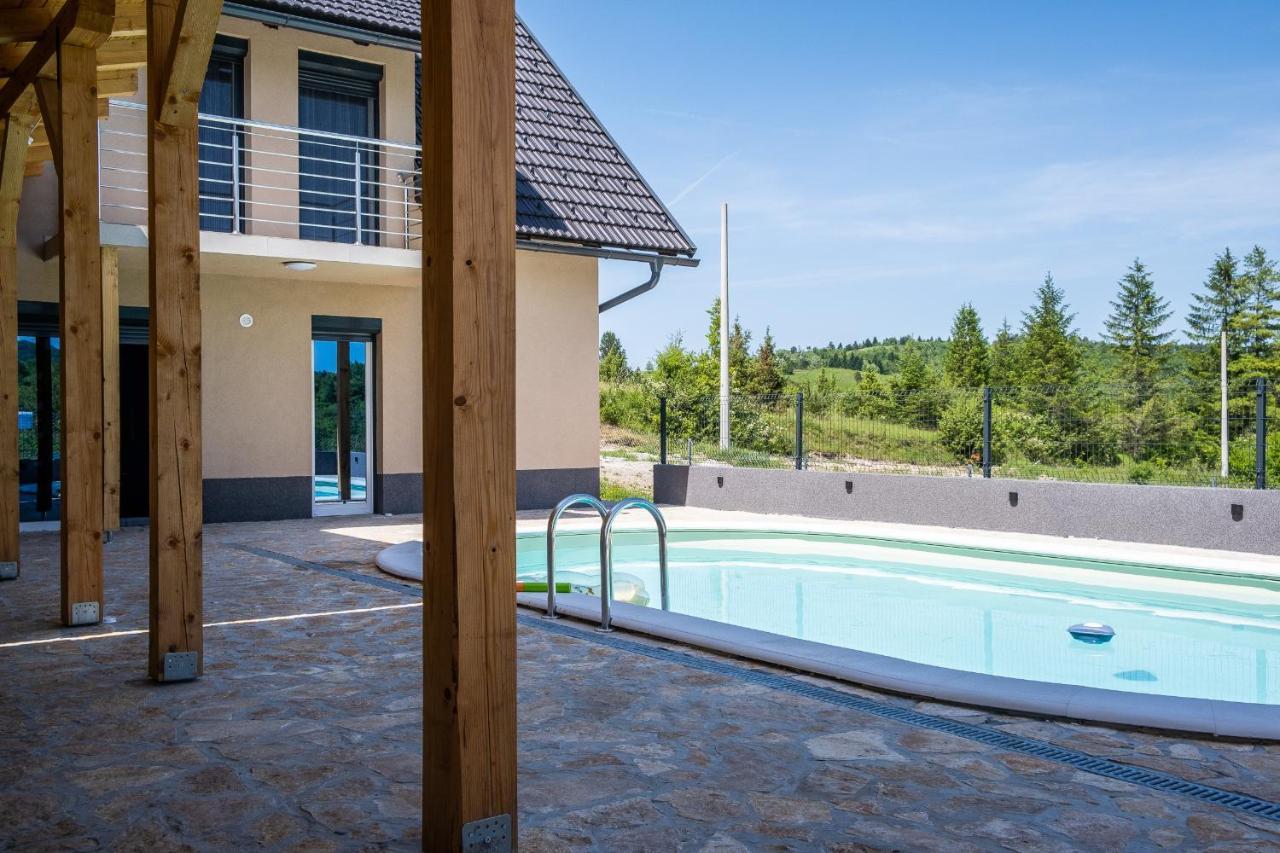 Villa Nesa - Beautiful Guest House At Continental Croatia With Outdoor Swimming Pool, Sauna And 3 Bedrooms Plaski Bagian luar foto