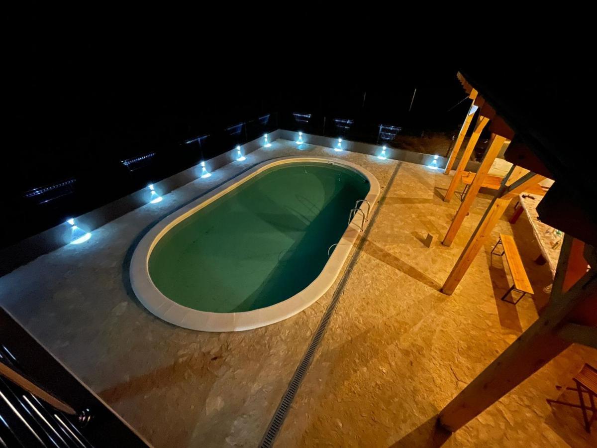 Villa Nesa - Beautiful Guest House At Continental Croatia With Outdoor Swimming Pool, Sauna And 3 Bedrooms Plaski Bagian luar foto